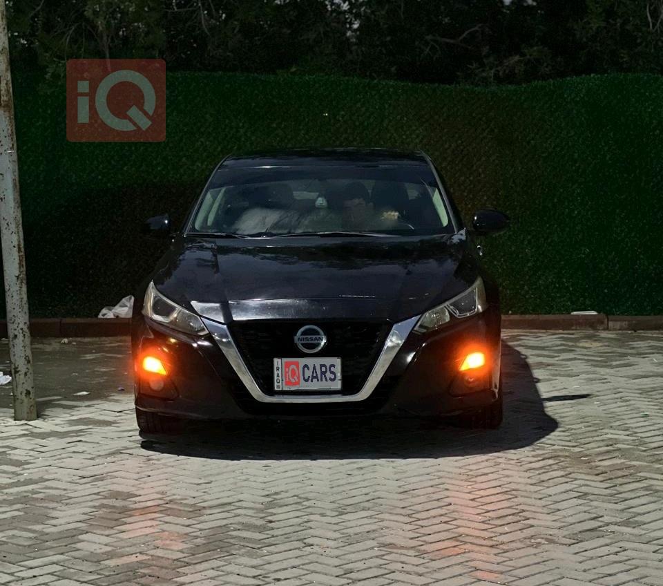 نيسان ألتيما